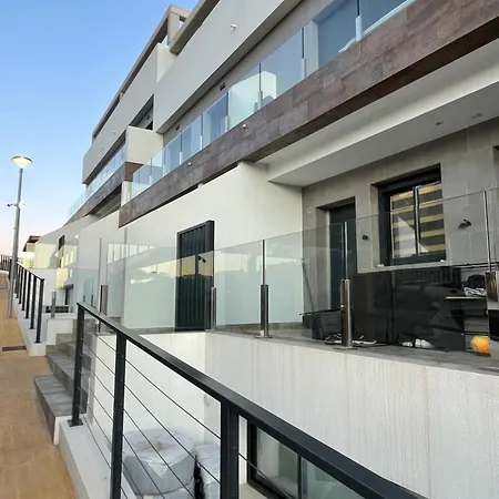 Seaview Mediterranean Duplex, Appartement *